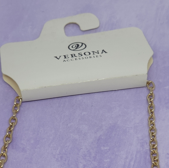 Versona Three Peach Cream Layered Flowers w/ Rhinestone Gold Tone Bib Necklace - Picture 6 of 9